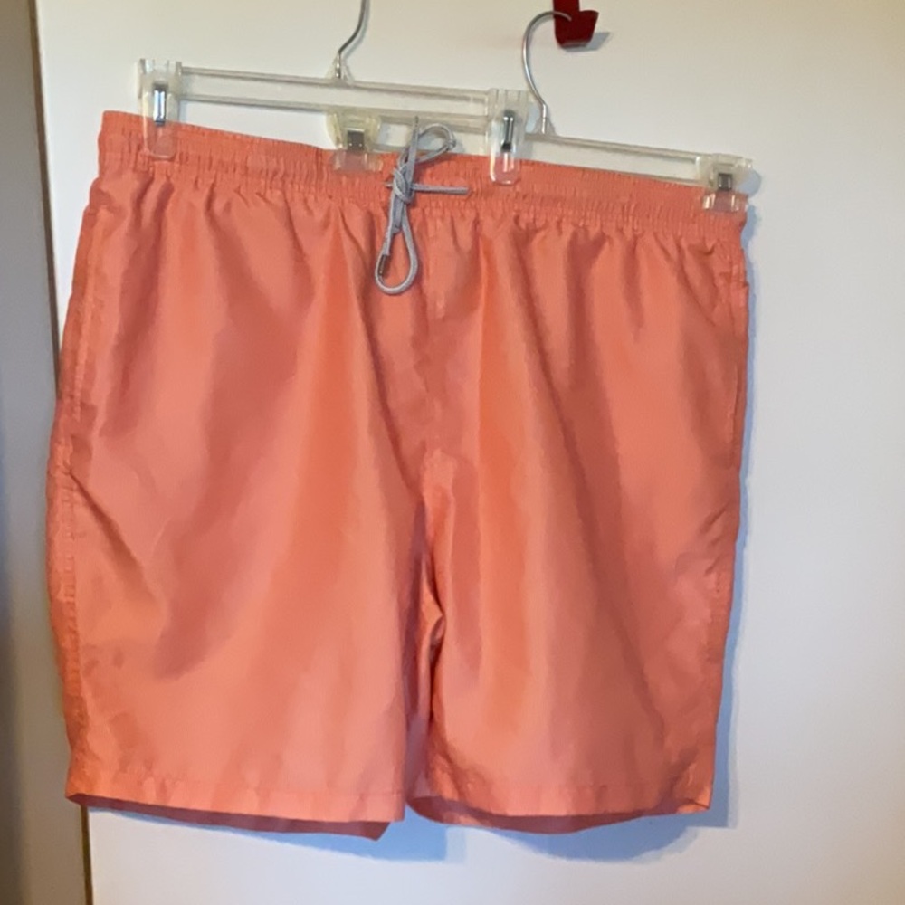 Kirkland XXL men's swim trunks in a nice peachy color